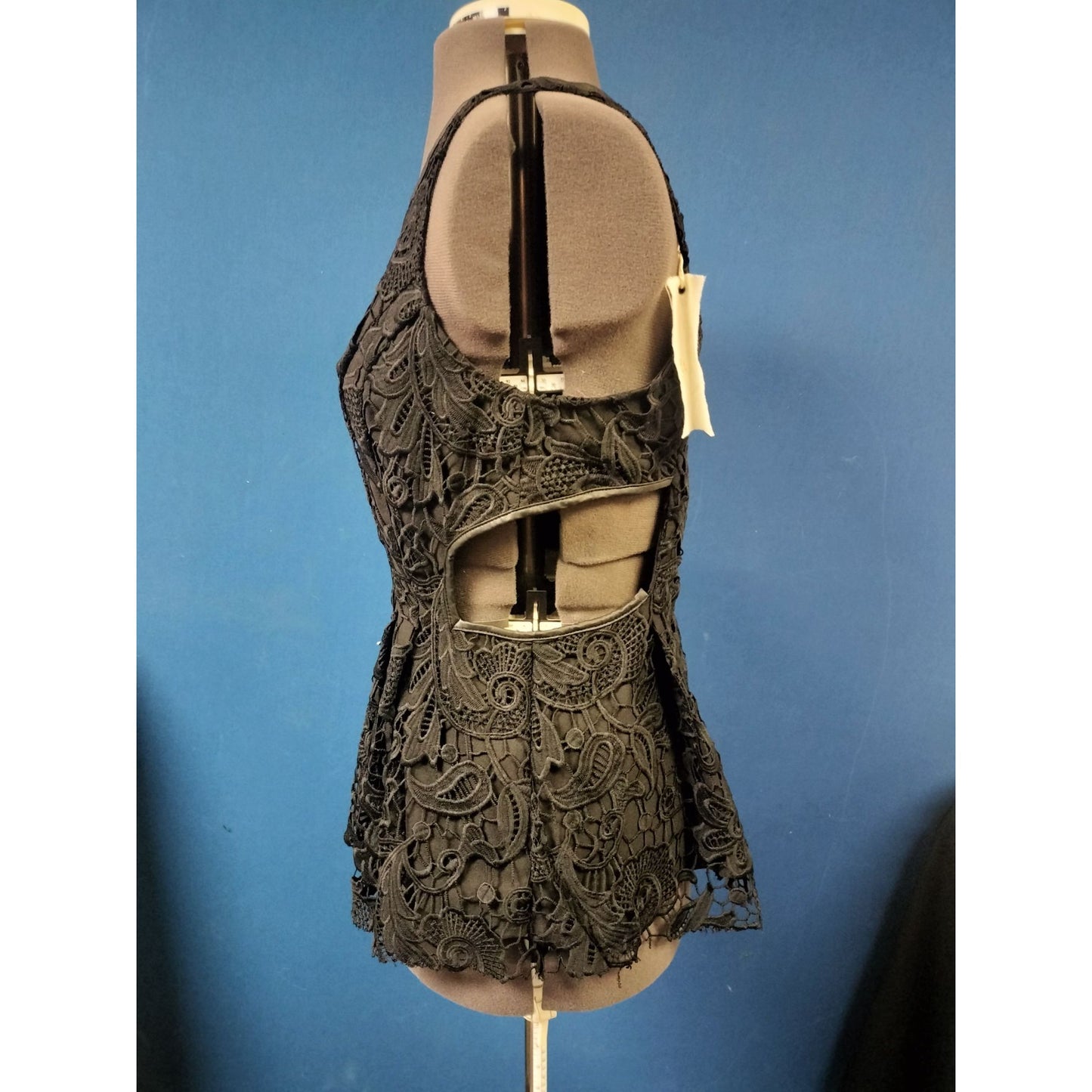 Adrianna Papell Black Lace Peplum Sleeveless Top With Floral Design & Back Cutout Detail - Size S