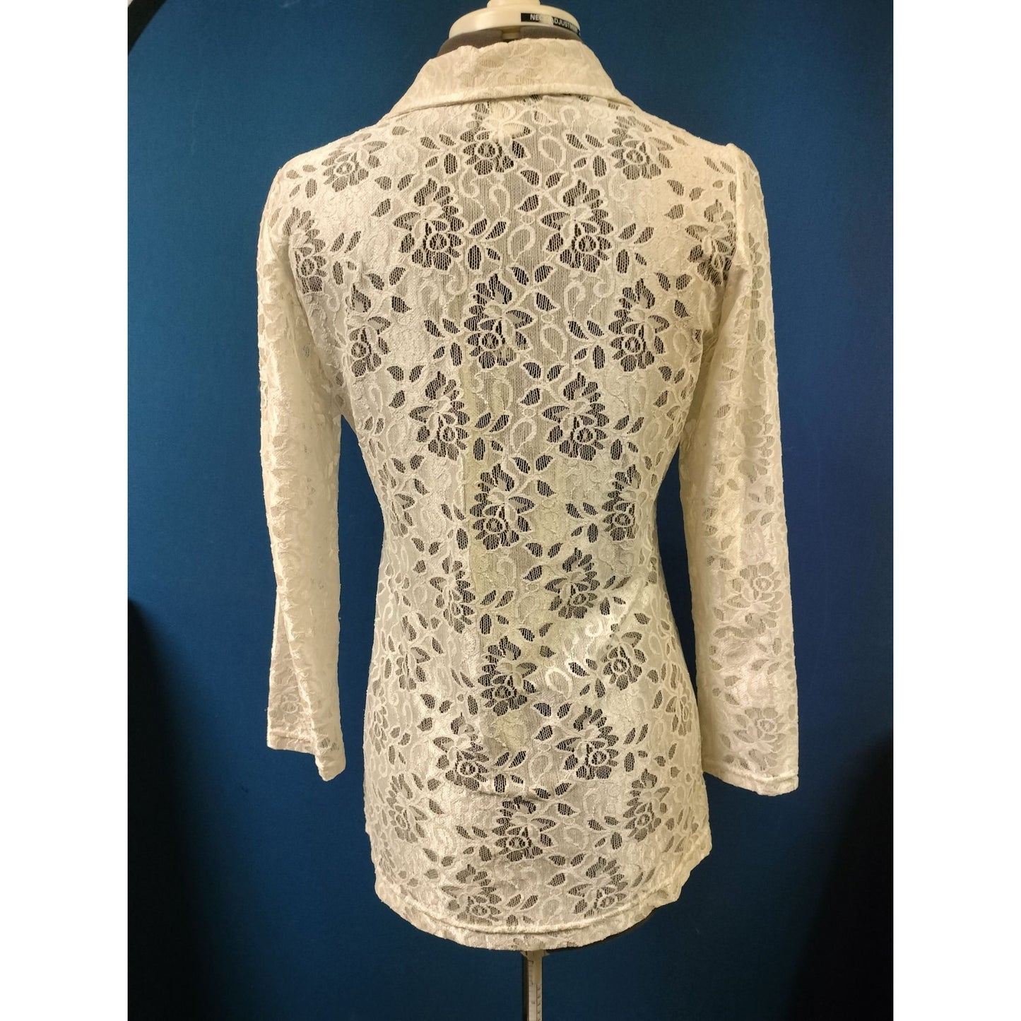 Shasha Collection Womens White Lace Button-Up Long Sleeve Blouse With Floral Sheer Design