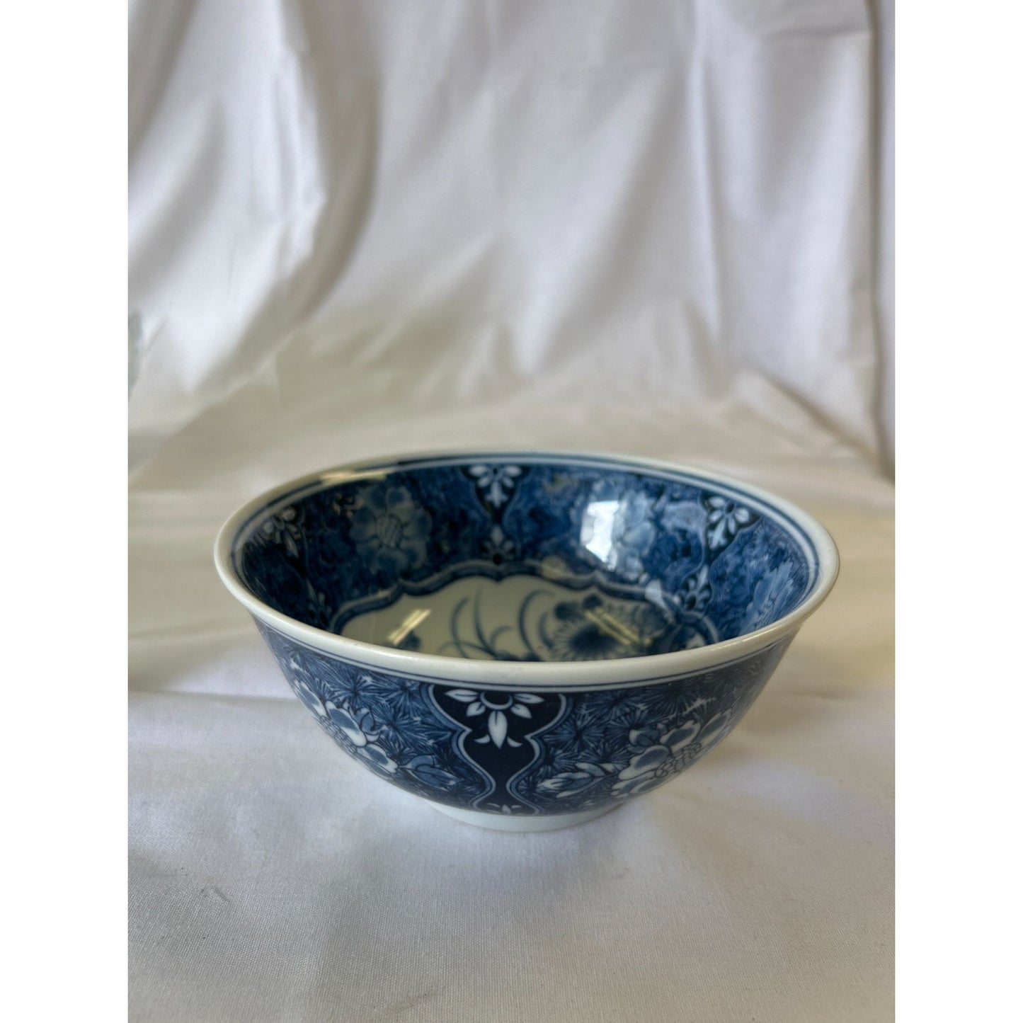 Blue & White Porcelain Bowl With Floral Design 5.5" Diameter