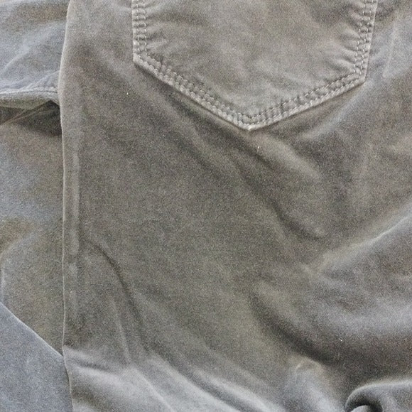 Ann Taylor Gray Skinny Jeans with Sleek Design