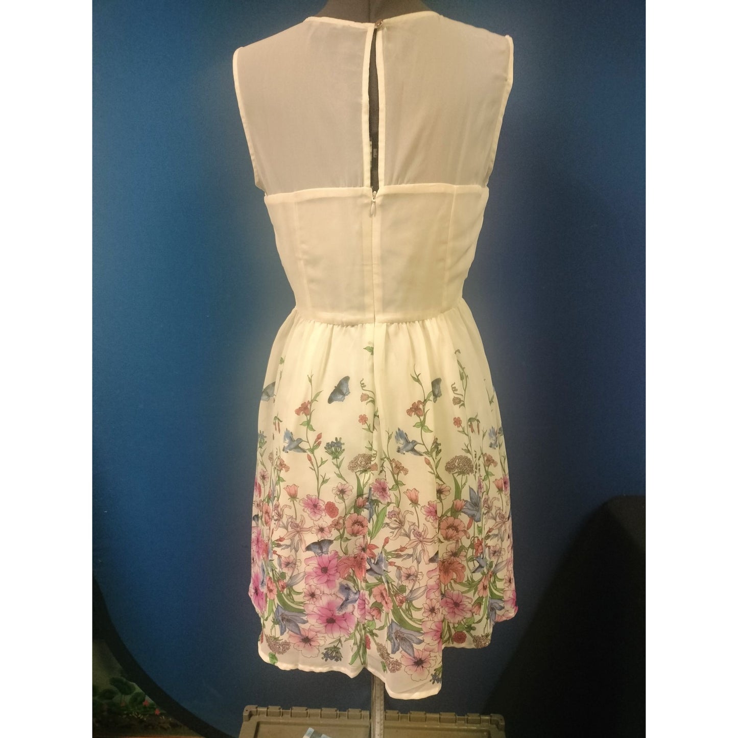 Sleeveless White Floral Dress With Sheer Panel & Zipper Back Forever 21 Size L Polyester