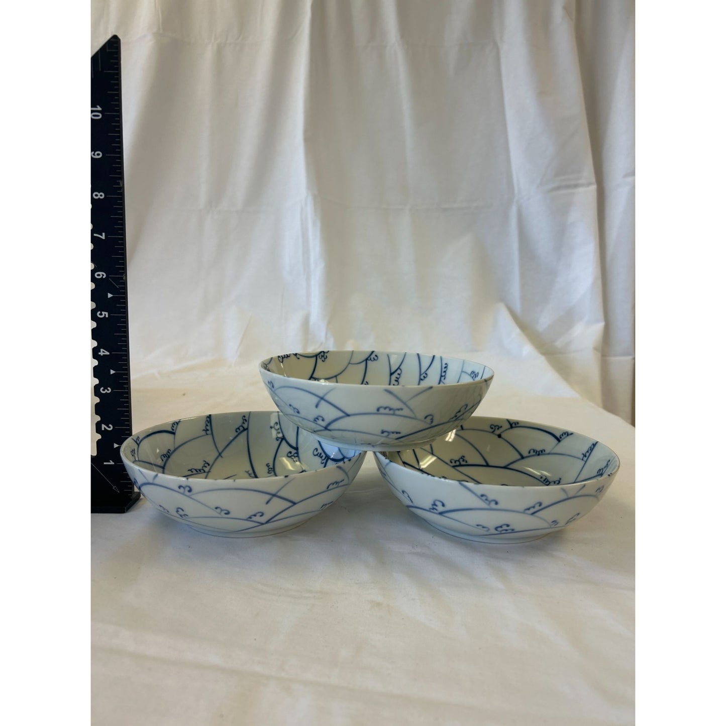 Set Of 3 Blue & White Porcelain Bowls With Hand-Painted Design