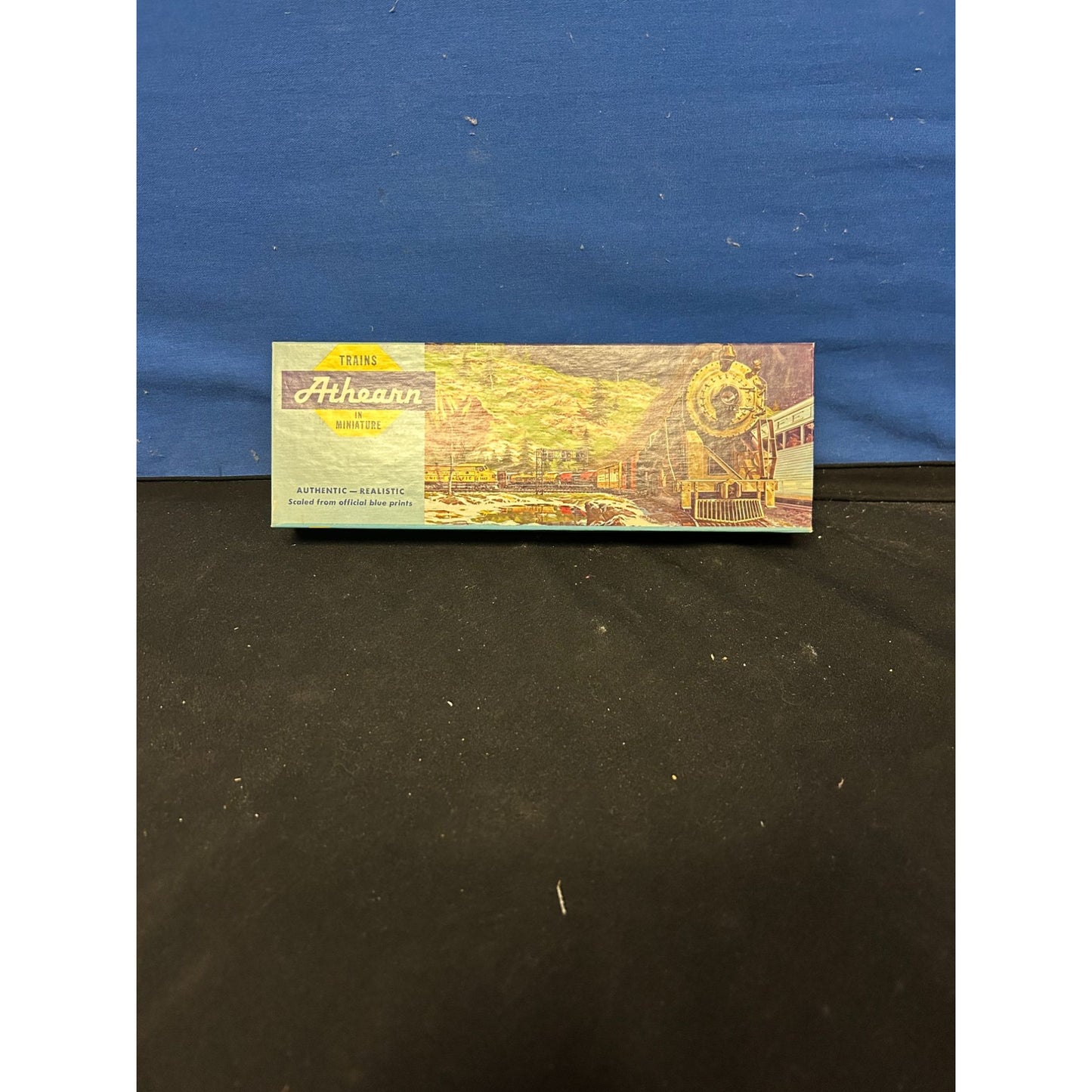 Athearn HO Scale Model Train Kit Yellow Tank Car Authentically Scaled Railroad Blueprint Details