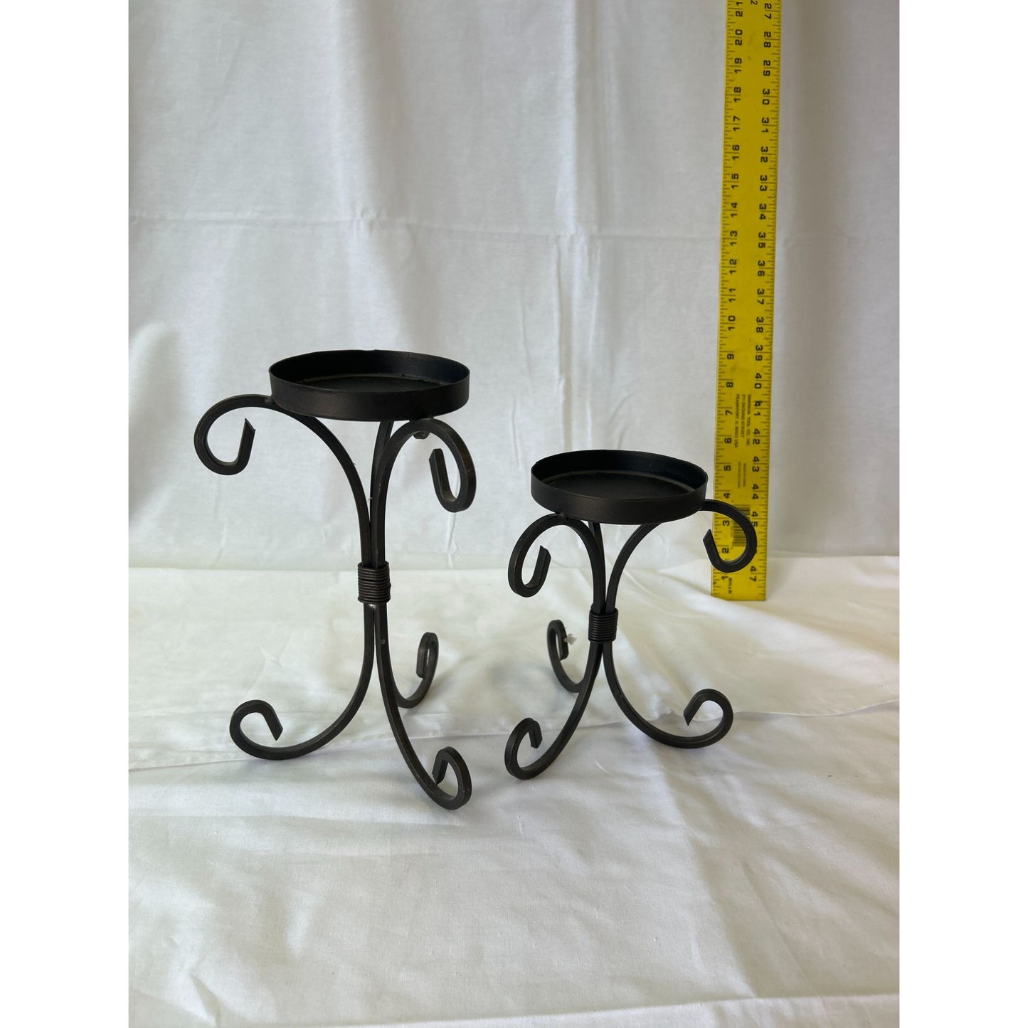 Set Of 2 Black Metal Scroll Candle Holders Decorative Stand For Pillar Candles Home Accent Décor 6" & 8" Tall
