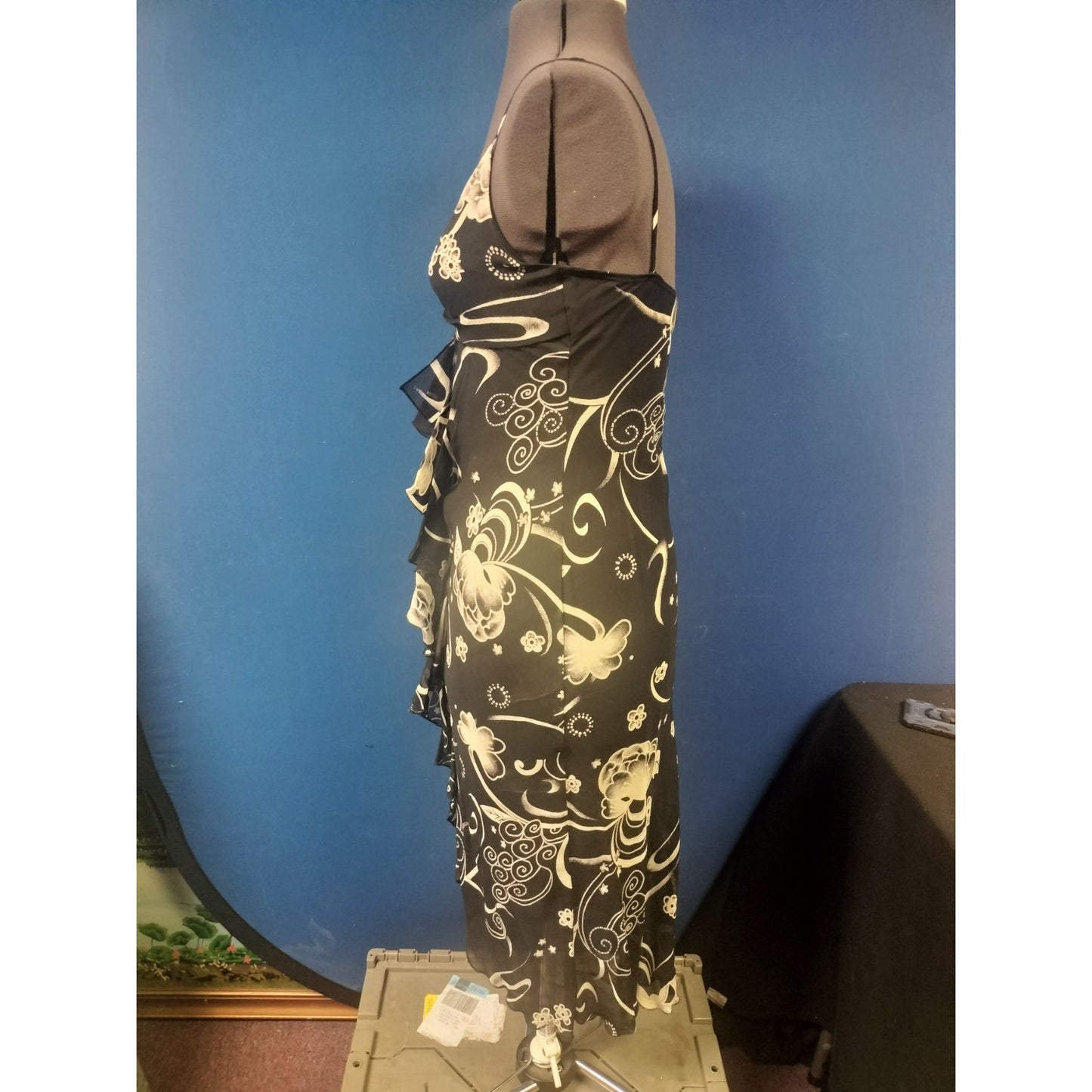 Black & White Floral Spaghetti Strap Dress By Khaki Krew Size S