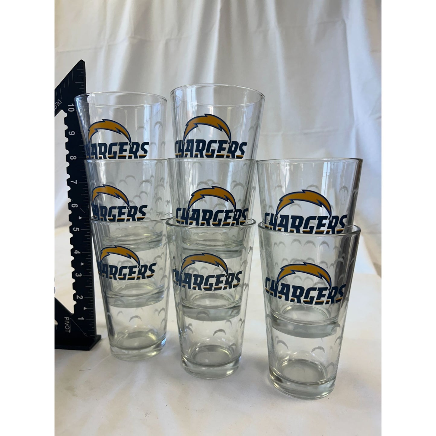 Los Angeles Chargers Logo Pint Glasses 16 Oz Clear NFL Licensed Barware - Set of 8