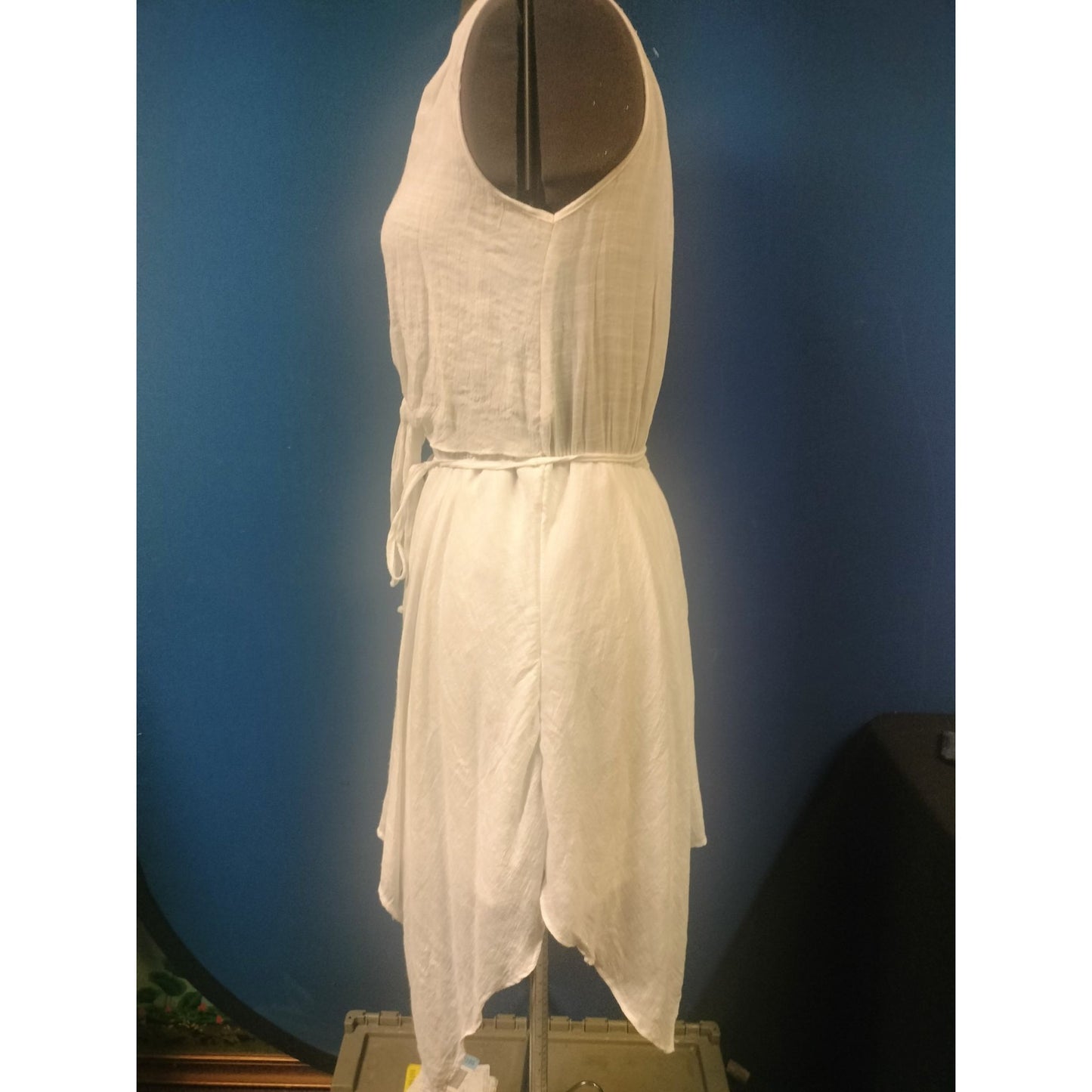 White Sleeveless V-Neck Button-Front Dress With Tie Waist & Asymmetrical Hem