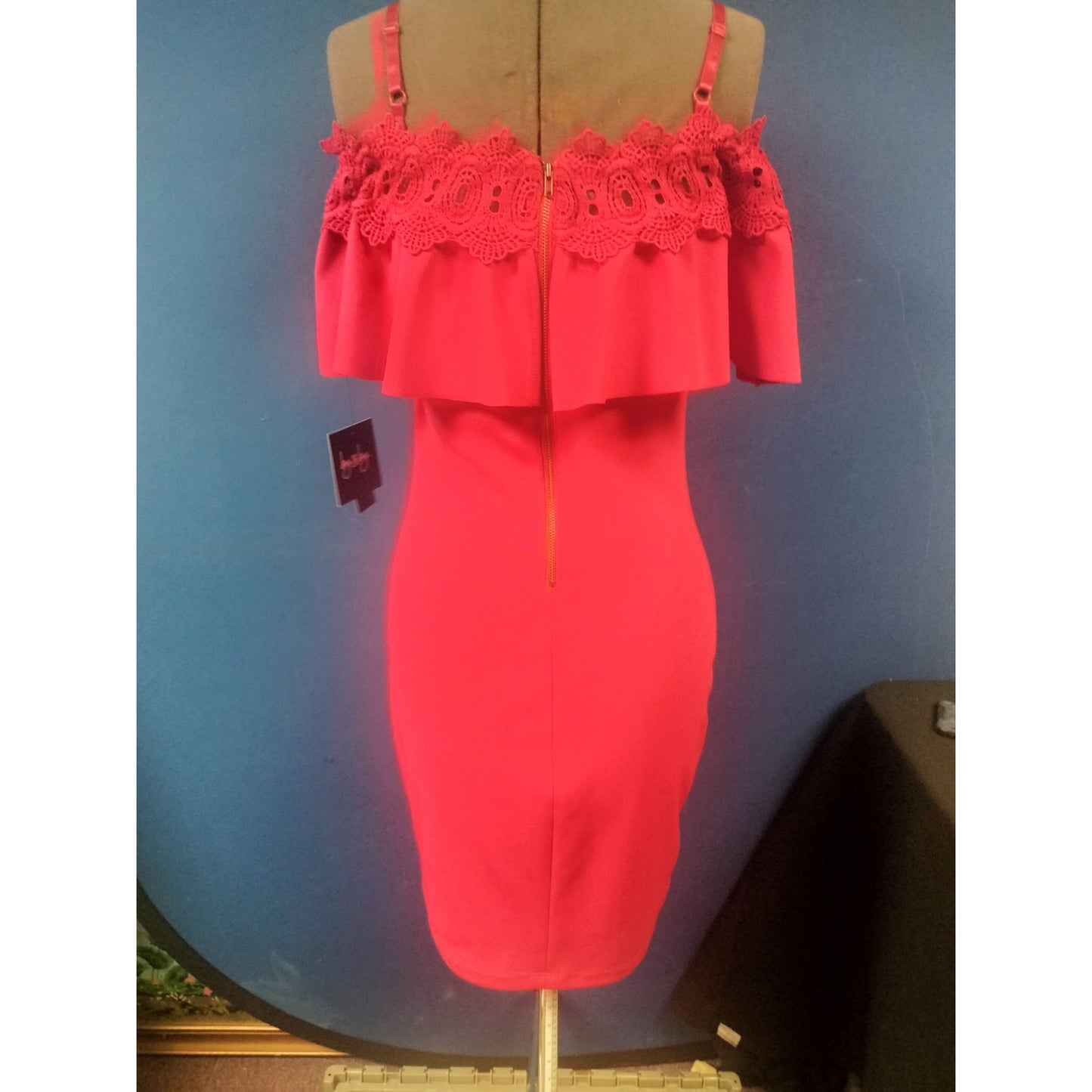 By & By Womens Off-The-Shoulder Pink Lace Ruffle Bodycon Dress Size 7