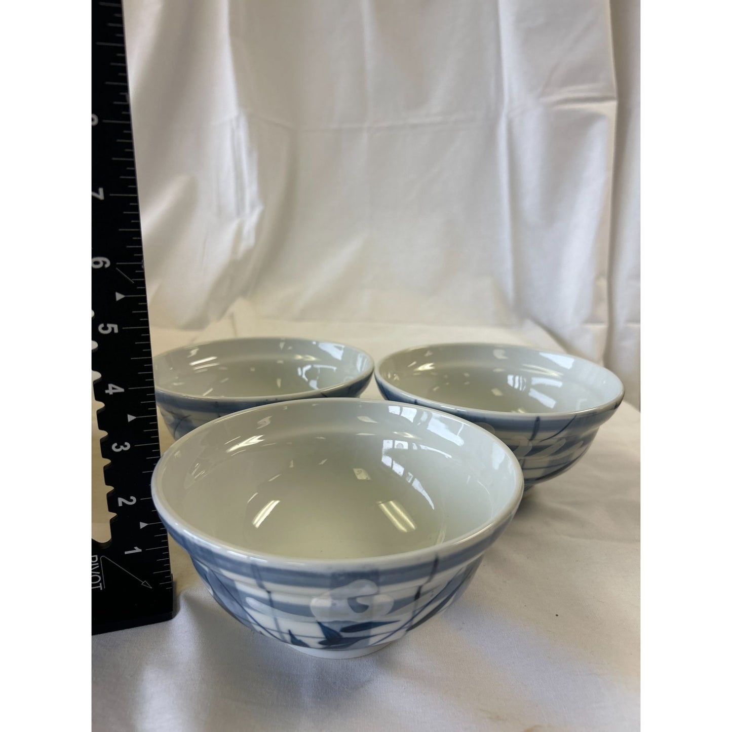 Set Of 3 Blue & White Ceramic Bowls With Abstract Pattern