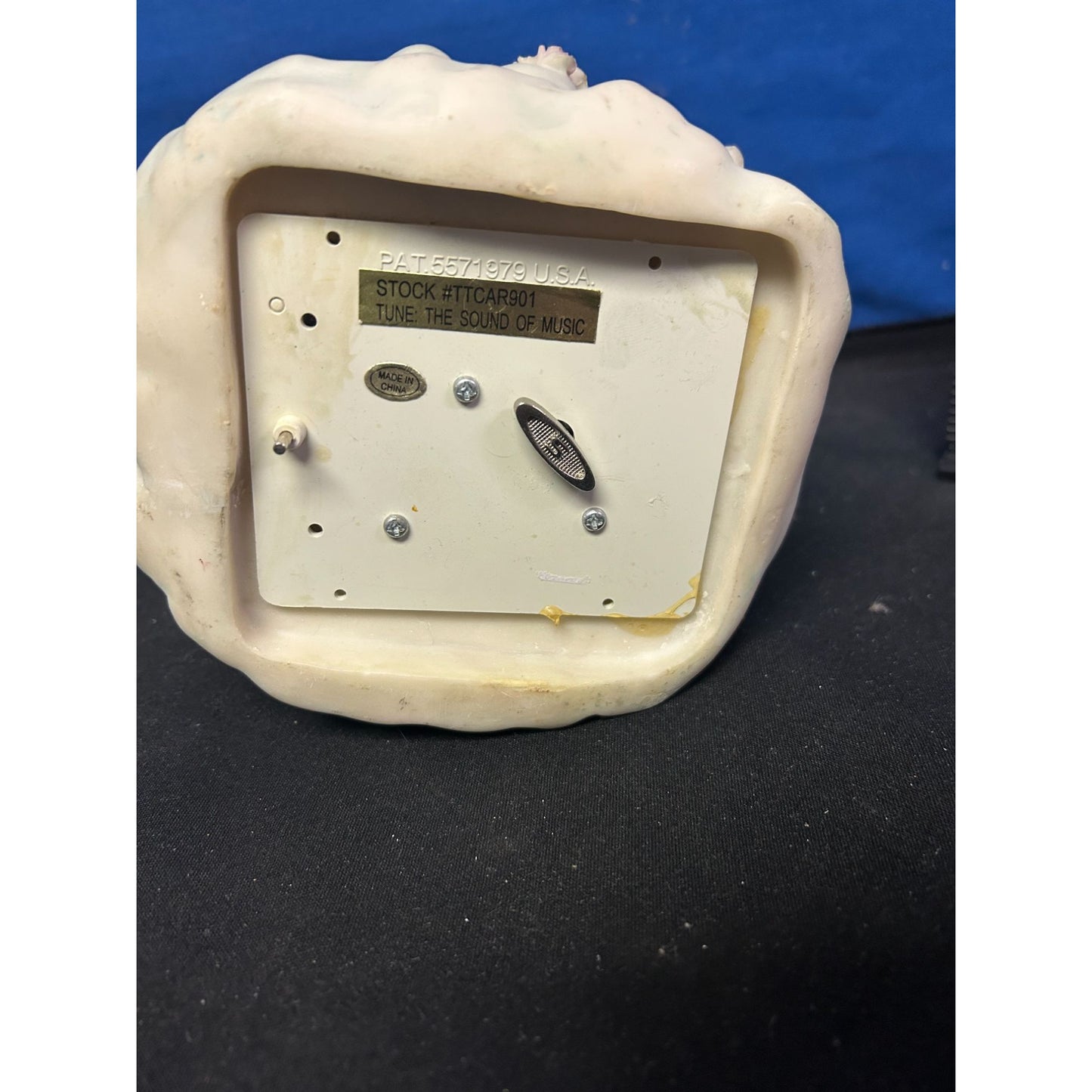 Porcelain Pegasus & Foal Carousel Figurine Music Box "The Sound Of Music" Pastel Colors 7" Tall