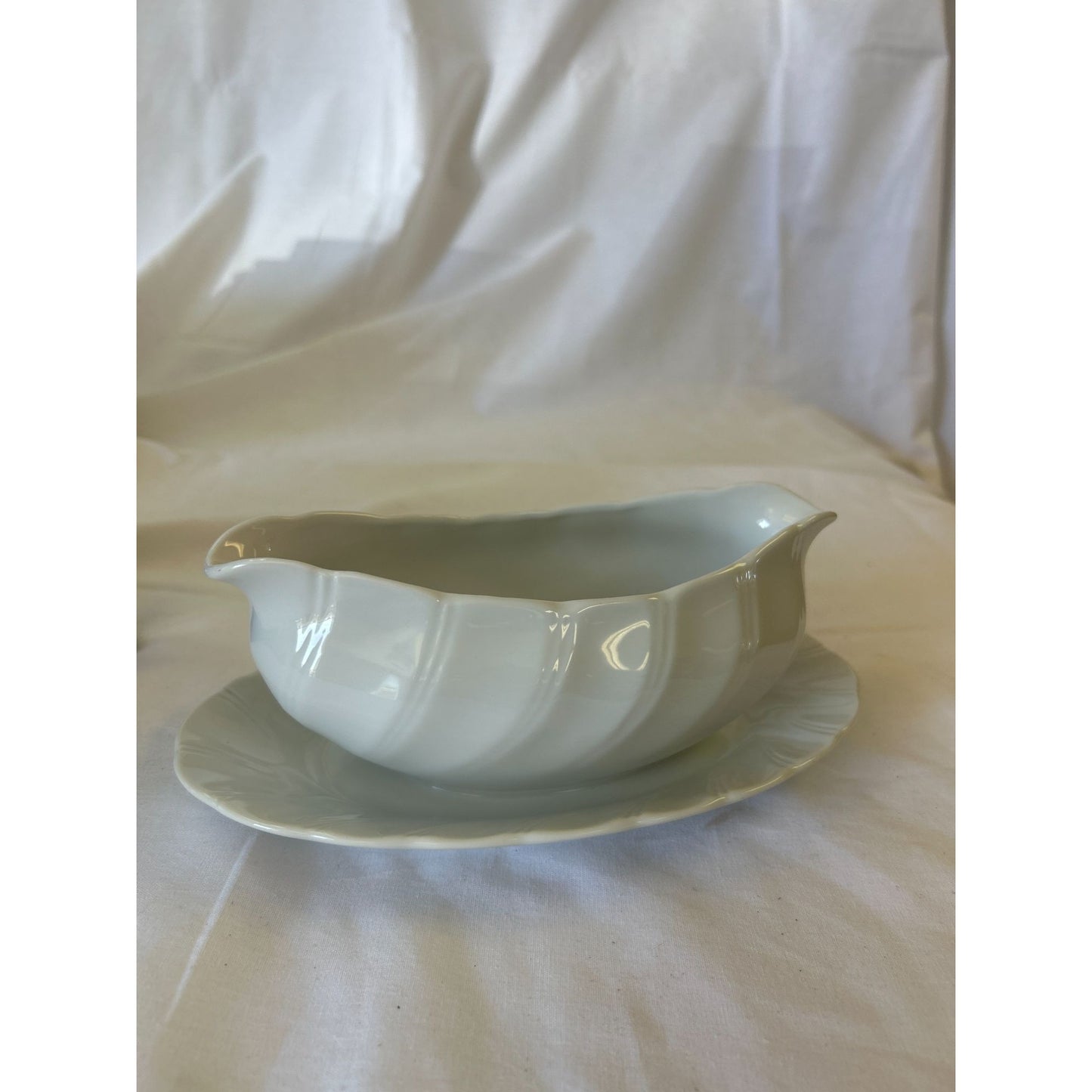 Vintage White Ceramic Gravy Boat With Saucer Set