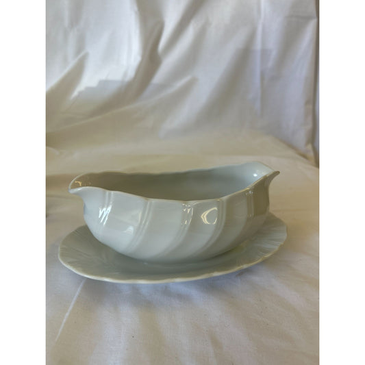 Vintage White Ceramic Gravy Boat With Saucer Set