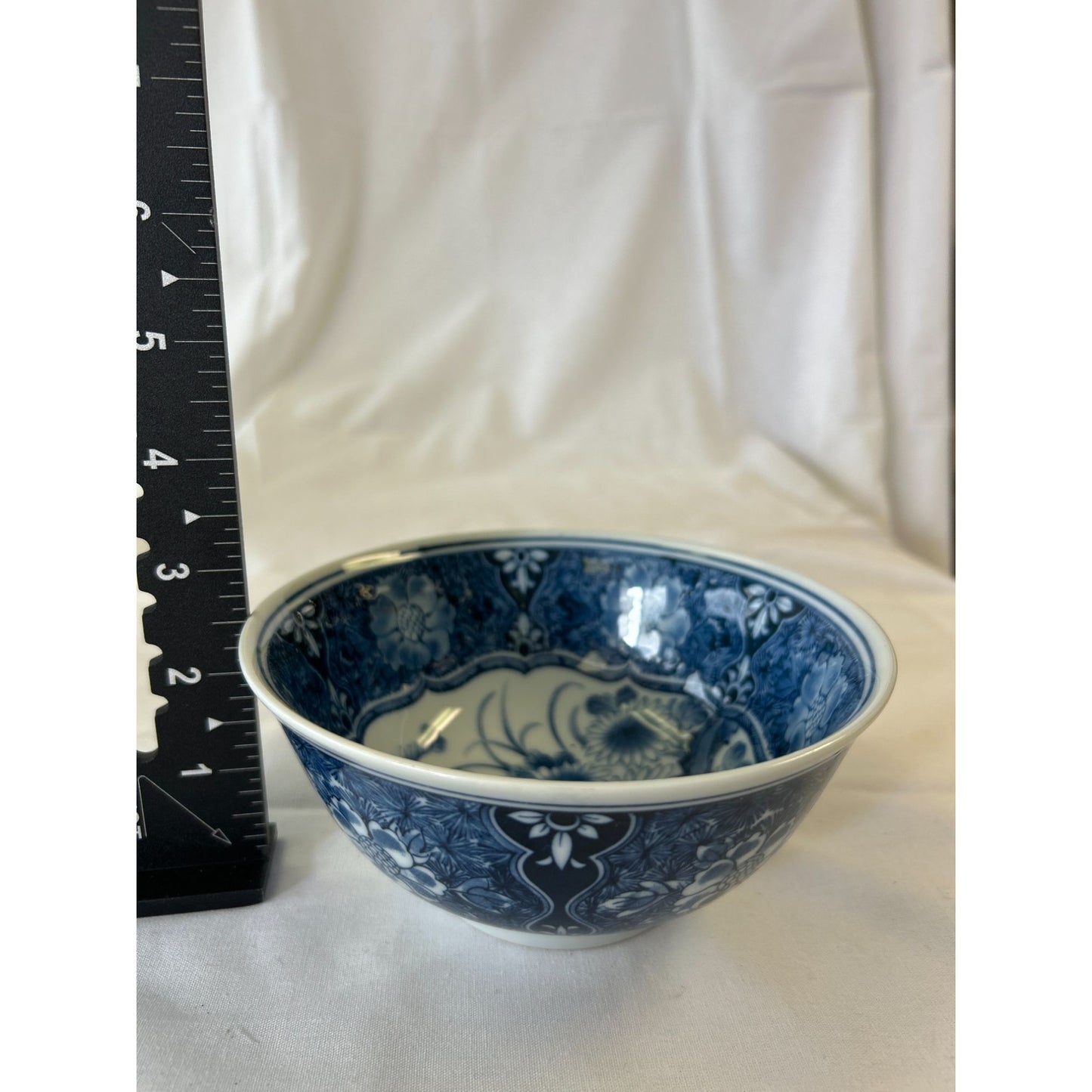 Blue & White Porcelain Bowl With Floral Design 5.5" Diameter