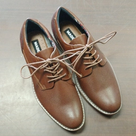 Steve Madden Brown Oxfords with Classic Design