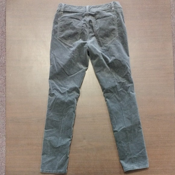 Ann Taylor Gray Skinny Jeans with Sleek Design