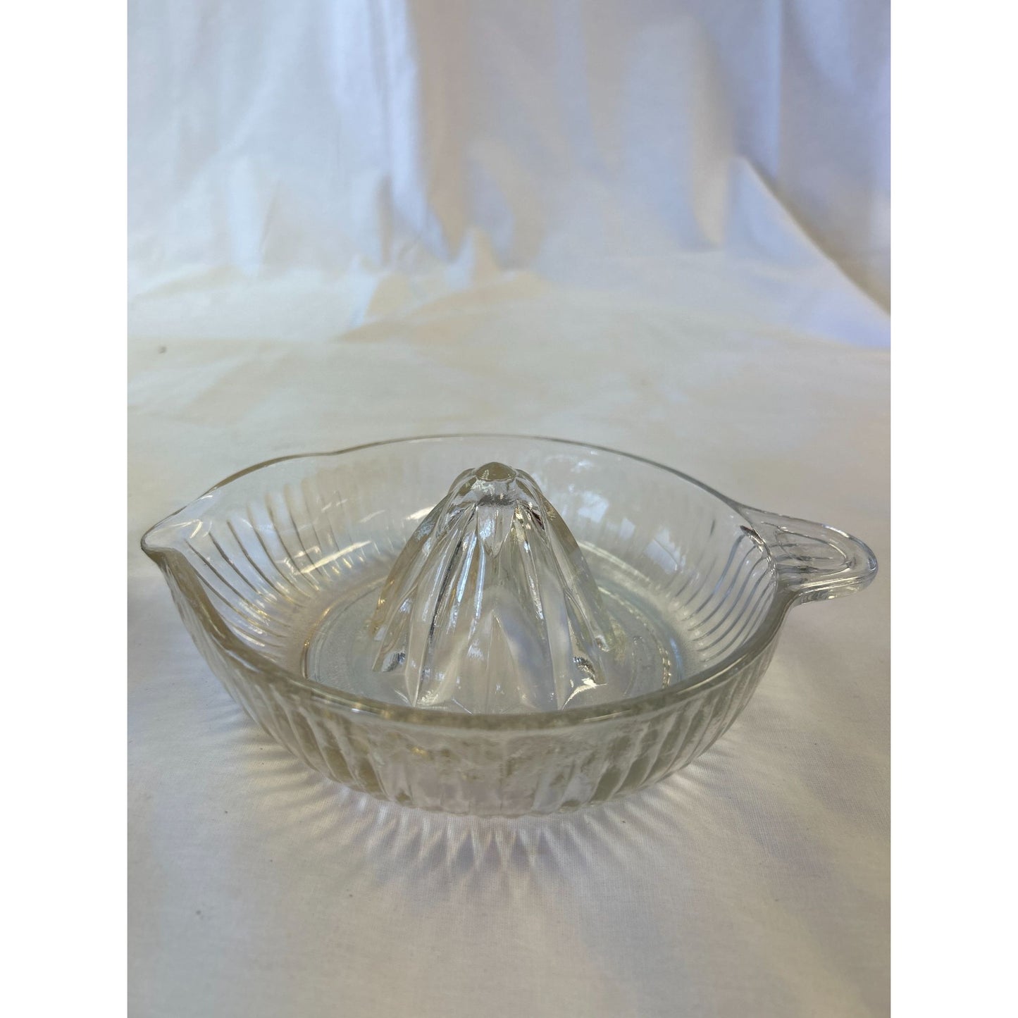 Vintage Clear Glass Citrus Juicer Reamer With Handle & Pour Spout