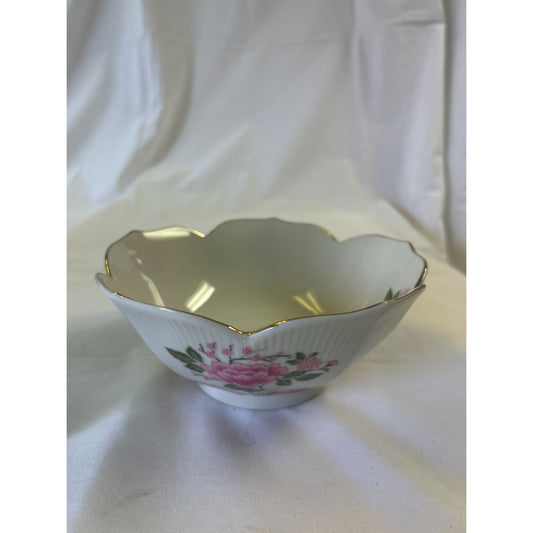 Mingei Japan Vintage Porcelain Floral Bowl With Gold Trim Scalloped Edge 5" Diameter