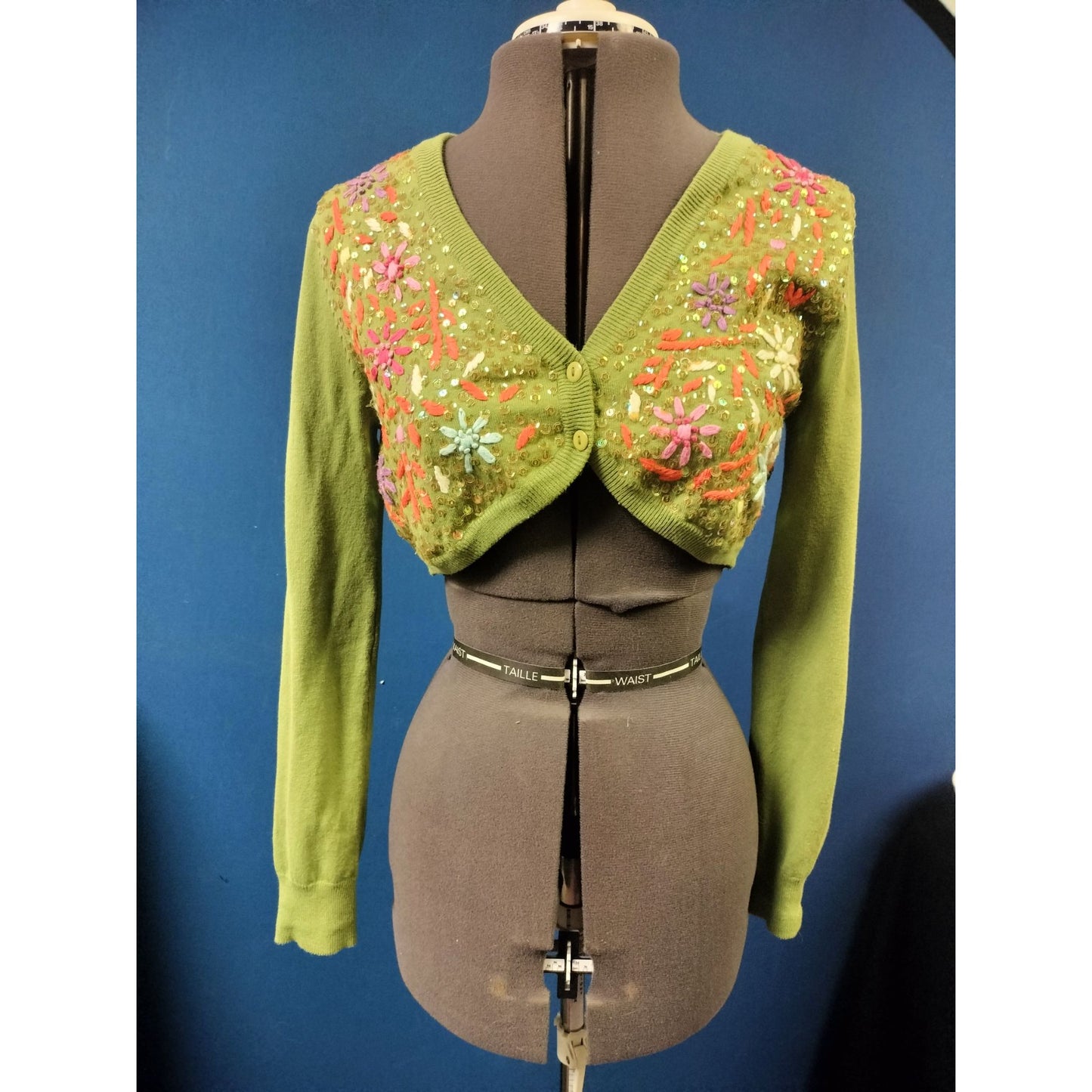 Vintage Green Cropped Cardigan With Embroidered Floral Sequin Design