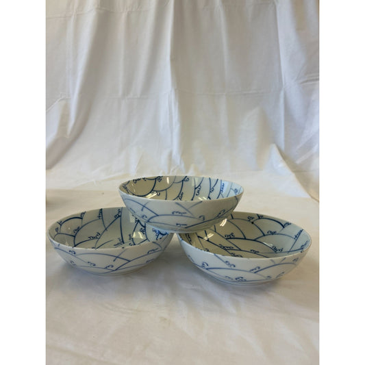 Set Of 3 Blue & White Porcelain Bowls With Hand-Painted Design