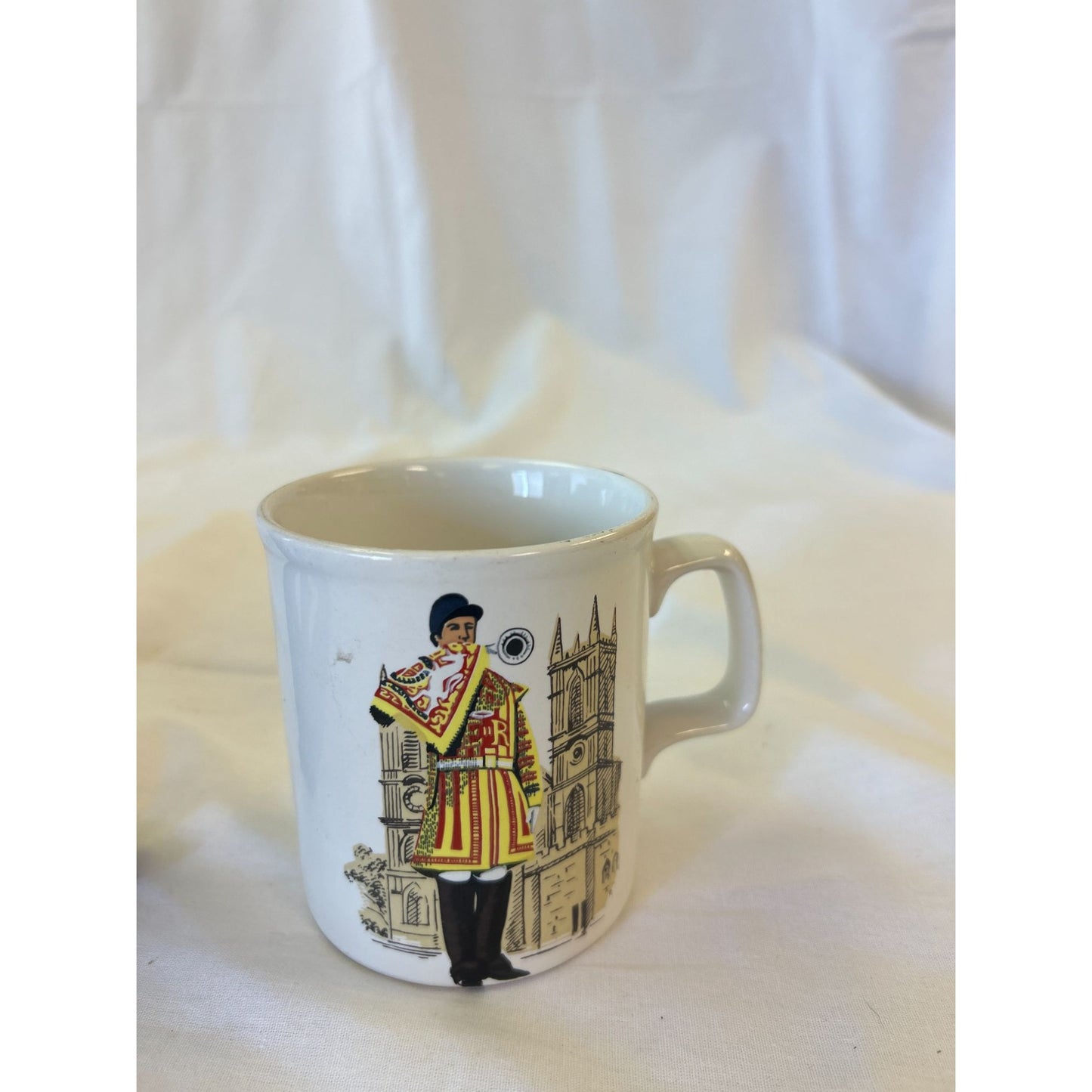 Vintage Ceramic Mug With Beefeater Design & Westminster Abbey Illustration