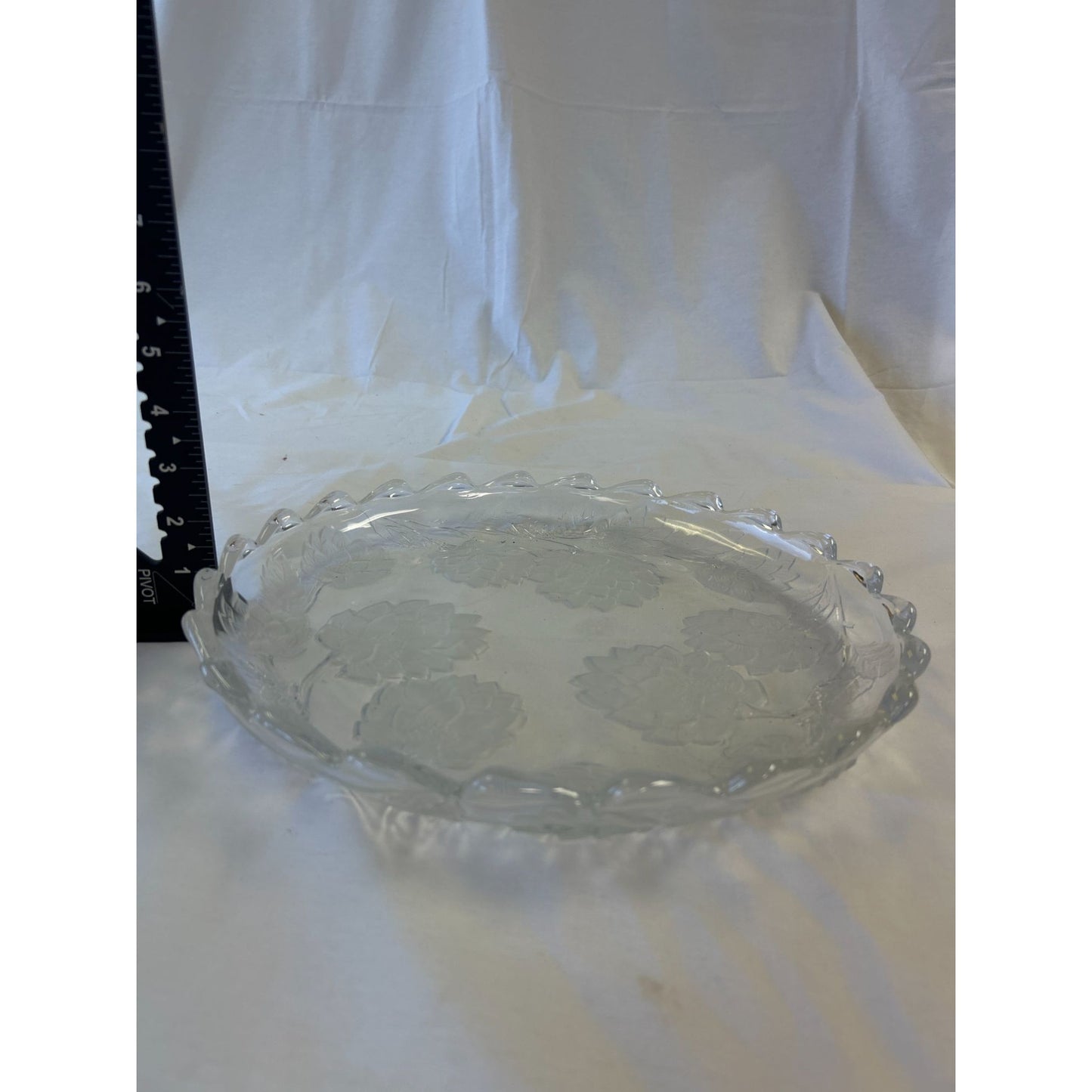 Vintage Clear Glass Pie Plate With Floral Etched Design & Scalloped Edges