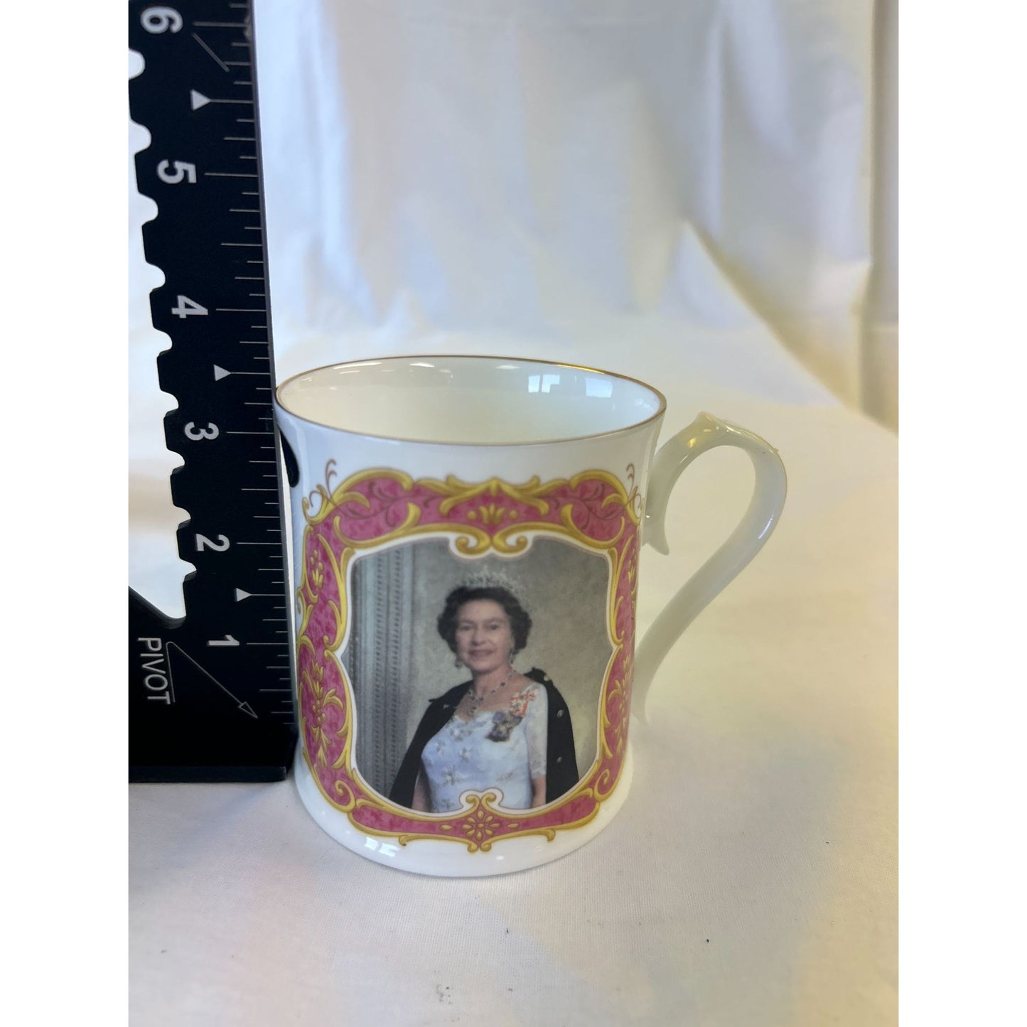 Queen Elizabeth II Commemorative Fine Bone China Mug