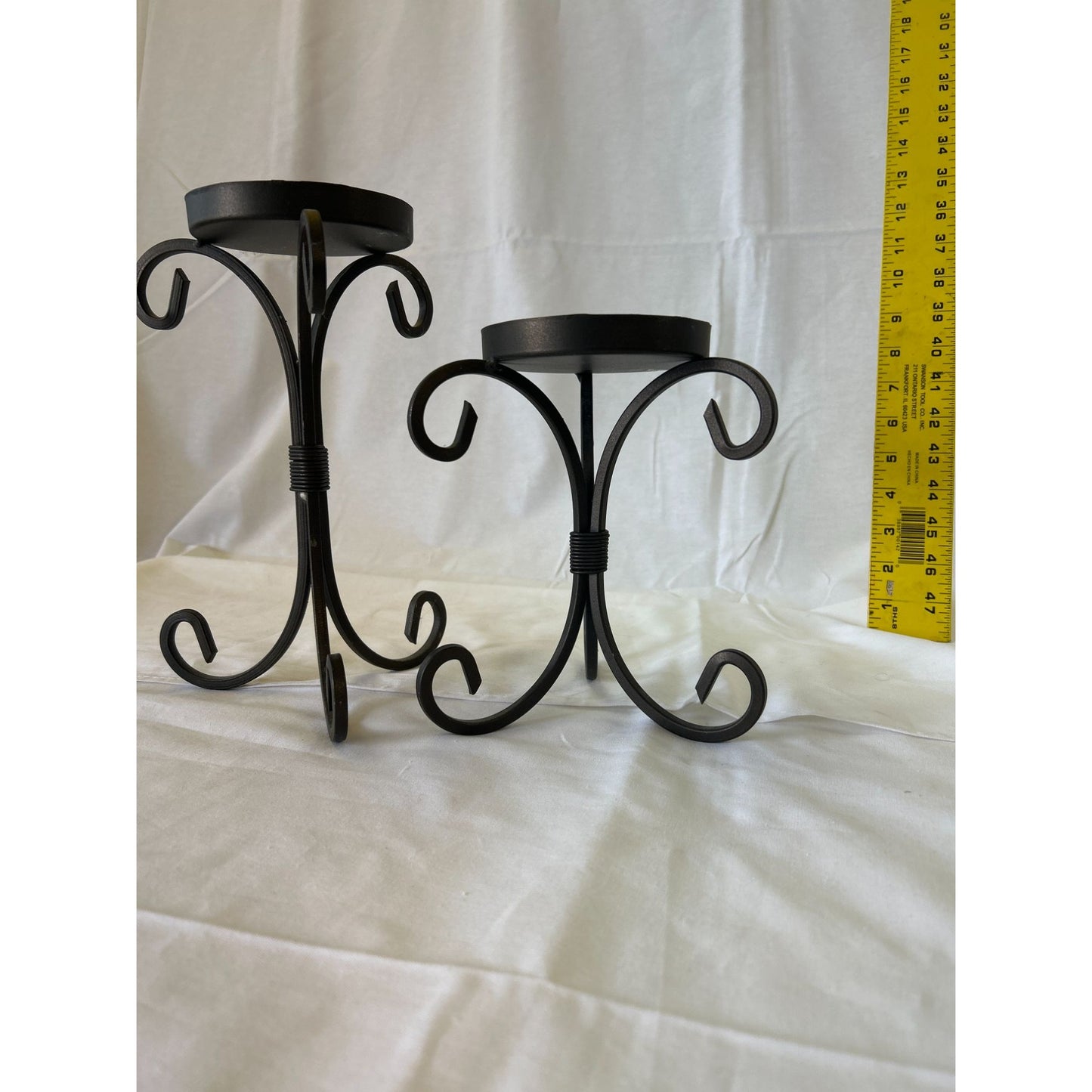 Set Of 2 Black Metal Scroll Candle Holders Decorative Stand For Pillar Candles Home Accent Décor 6" & 8" Tall