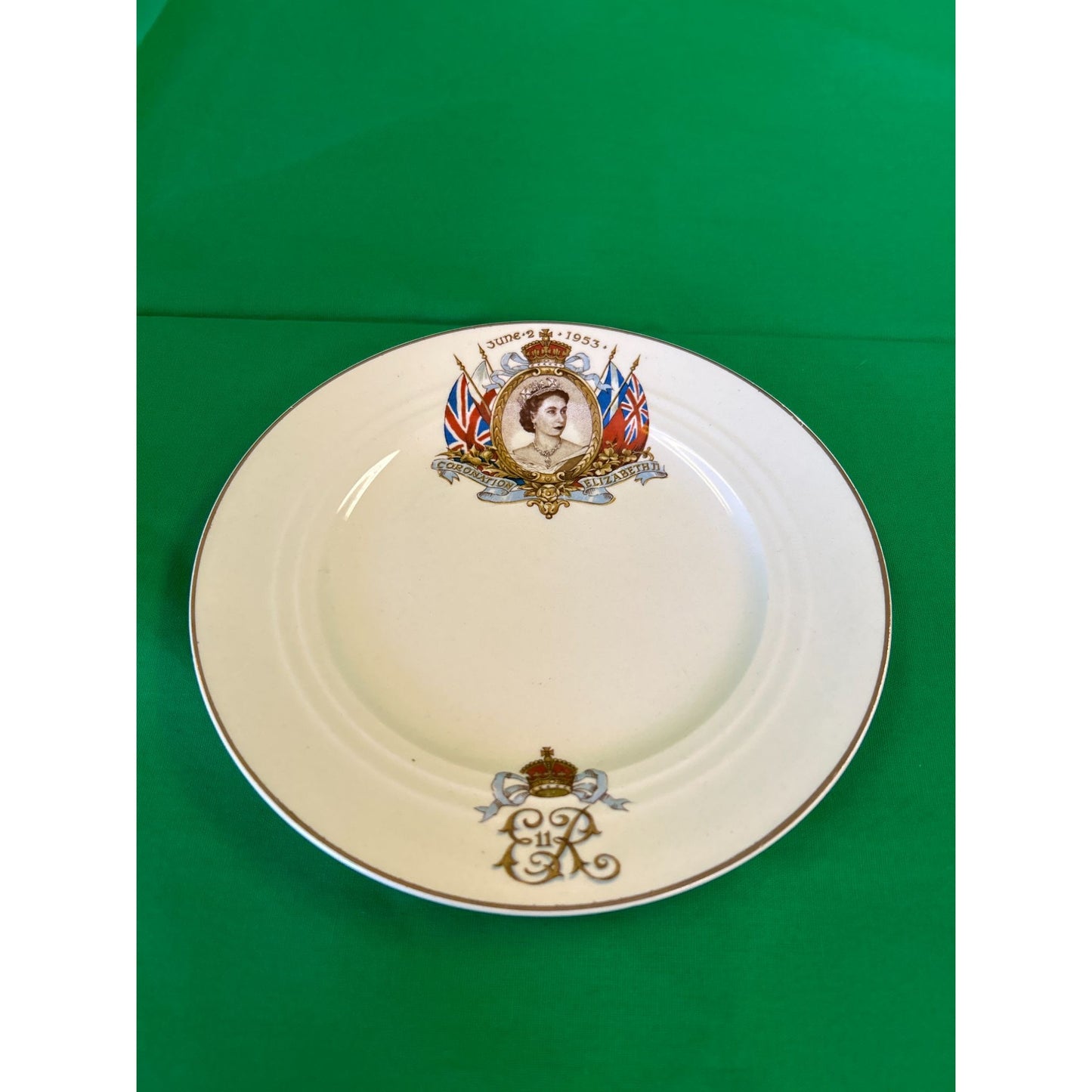 Queen Elizabeth II Coronation Commemorative Plate 1953 With Union Jack Flags & Royal Emblem